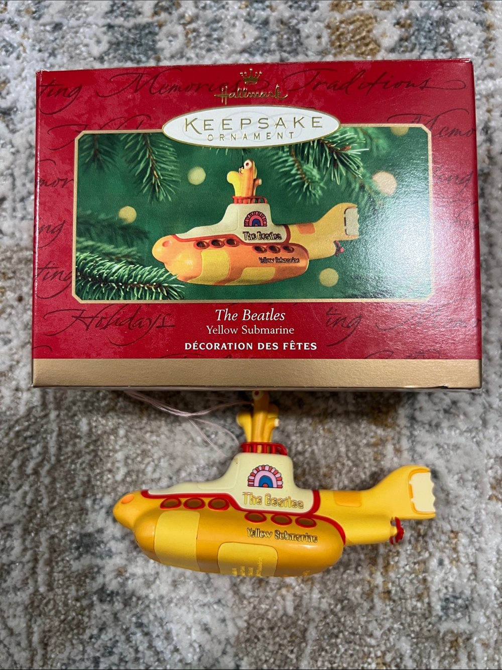 Hallmark The Beatles Yellow Submarine' Ornament - z28